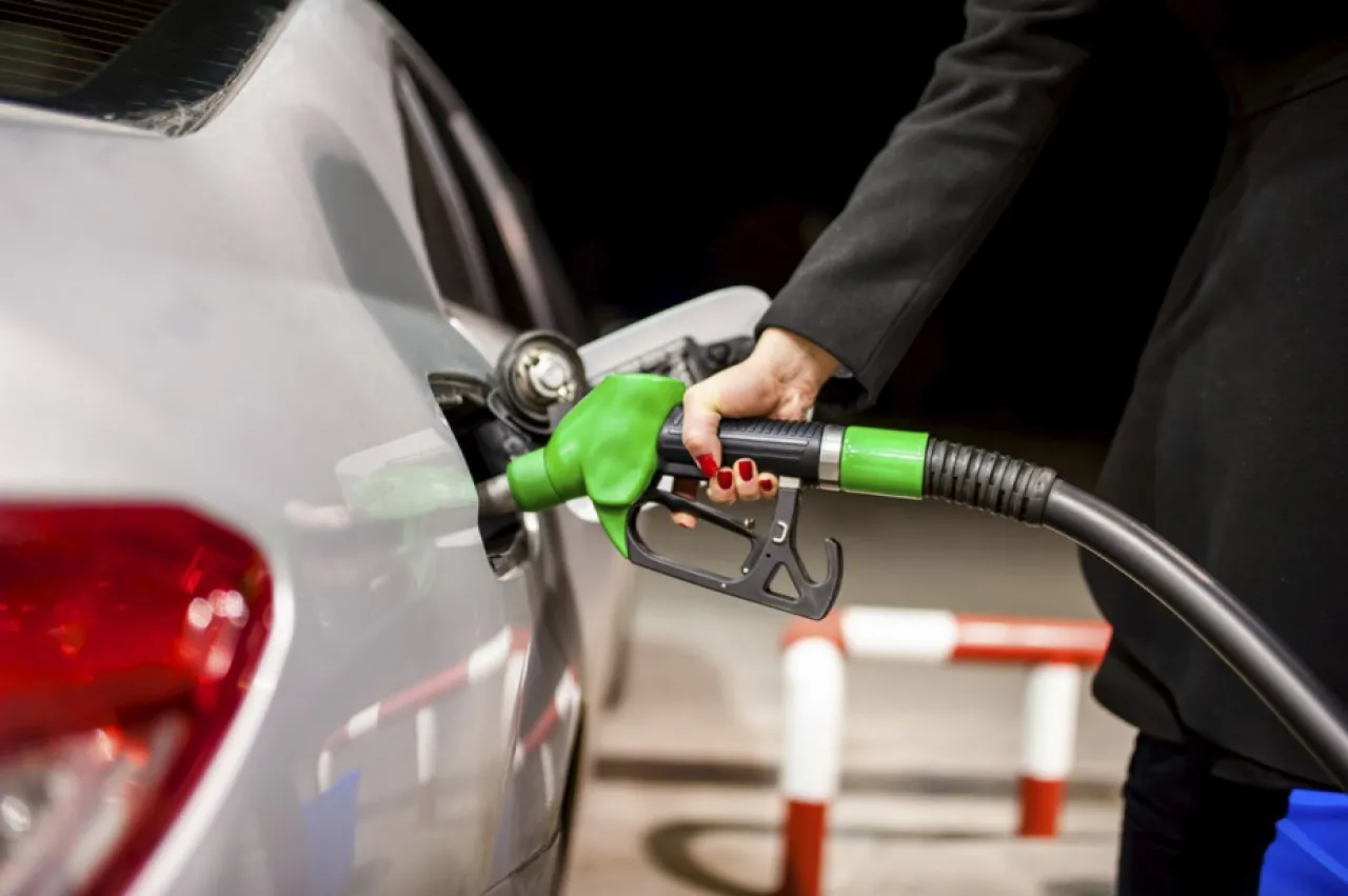 کیفیت کم بنزین، معضلی بزرگ برای خودروهای وارداتی