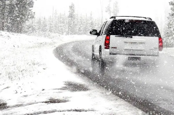 نکاتی که باید هنگام رانندگی در برف جدی گرفت